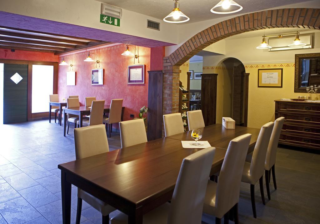Saxida Wine Estate Hotell Zalosce Rum bild
