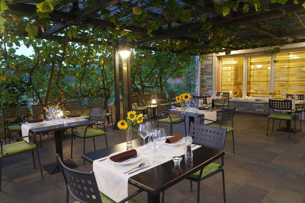 Saxida Wine Estate Hotell Zalosce Exteriör bild
